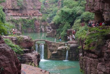 景點(diǎn)：云臺(tái)山風(fēng)光